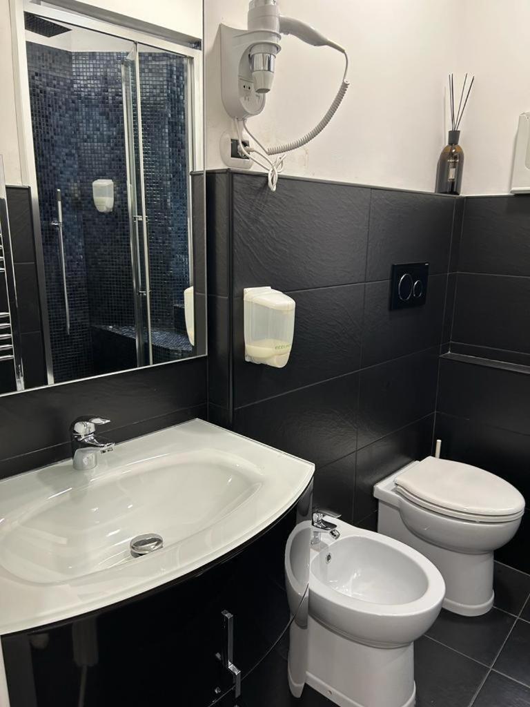 Brignole Rooms Генуя Экстерьер фото