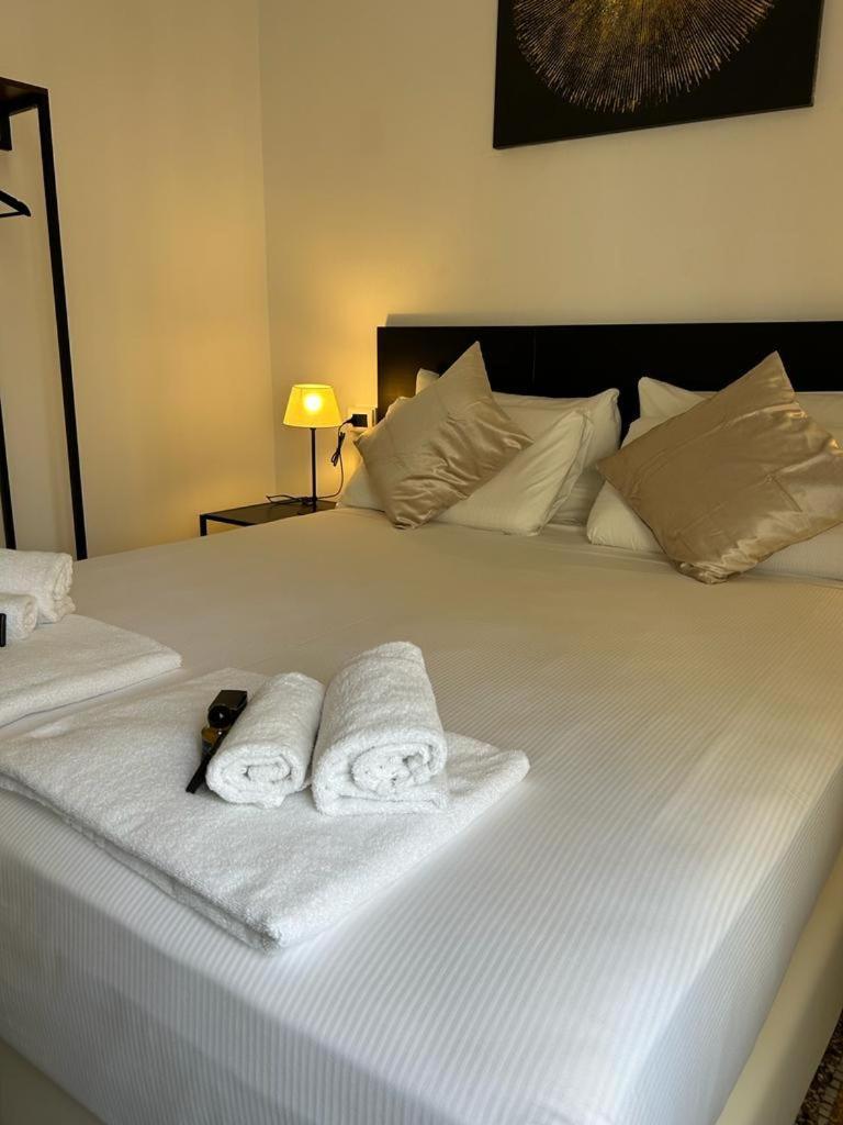 Brignole Rooms Генуя Экстерьер фото