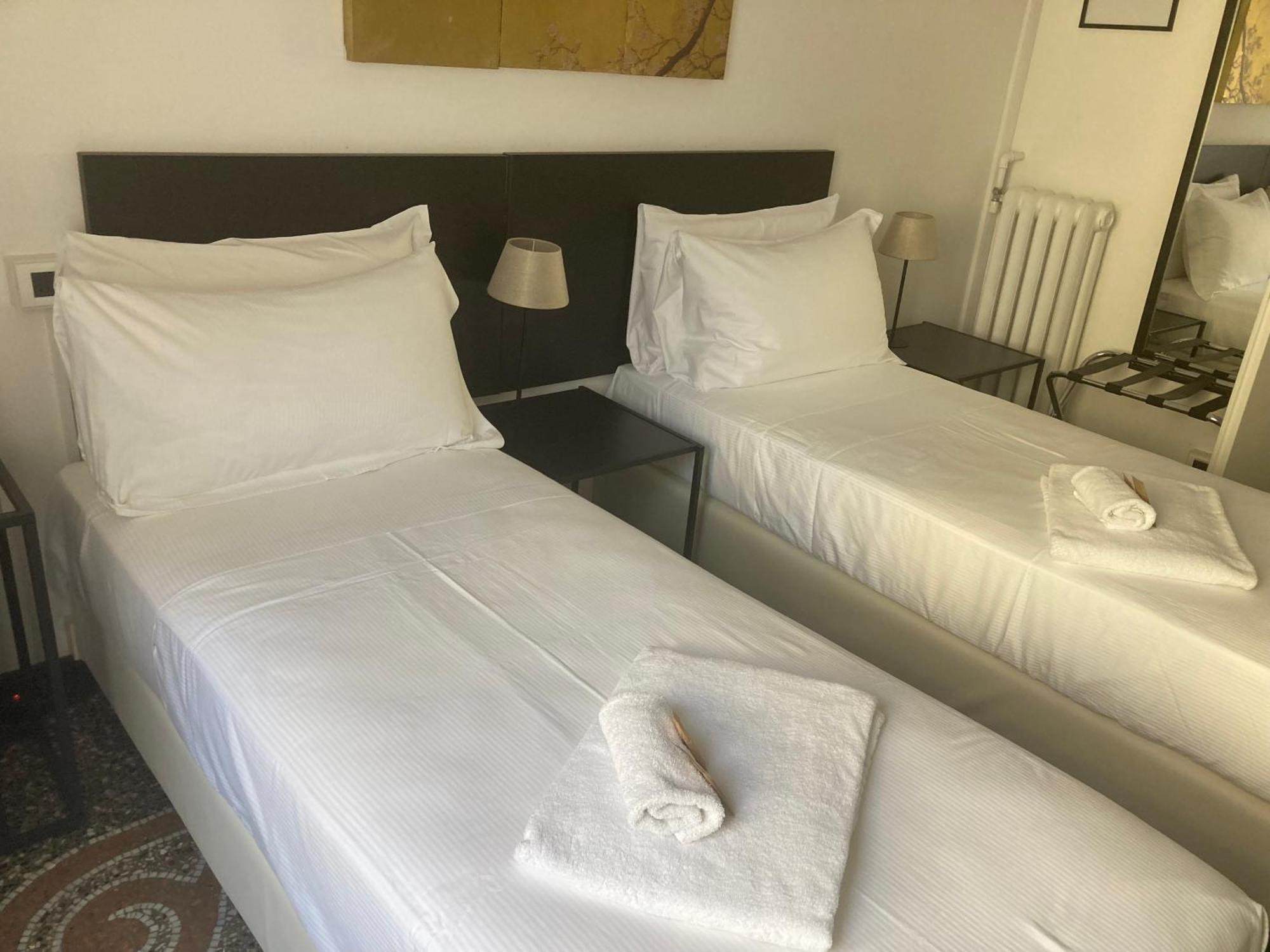 Brignole Rooms Генуя Экстерьер фото
