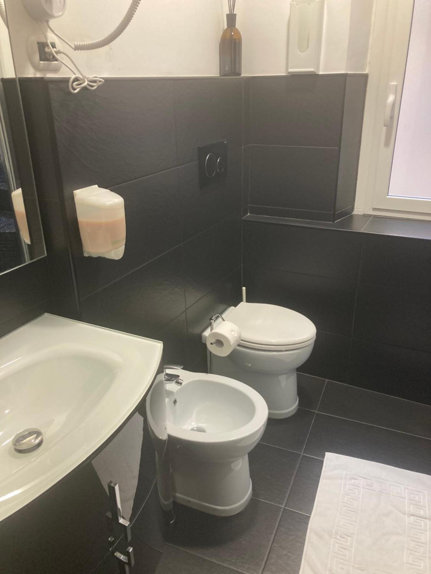 Brignole Rooms Генуя Экстерьер фото
